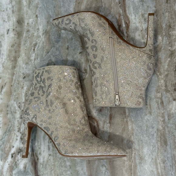Women’s GIANNI BINI Annina leopard print rhinestone stiletto booties- Size 9 - Picture 2 of 11